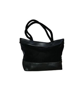 Hattitude Classic Black Tote Bag - Timeless Women's Shoulder Bag